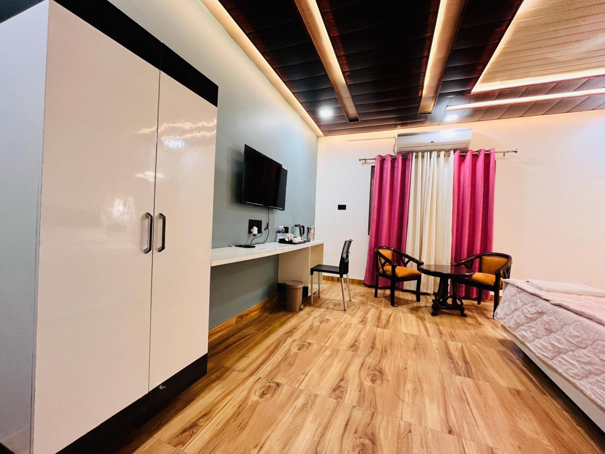 Hotel Buddha Park, Paharia, ורנאסי מראה חיצוני תמונה